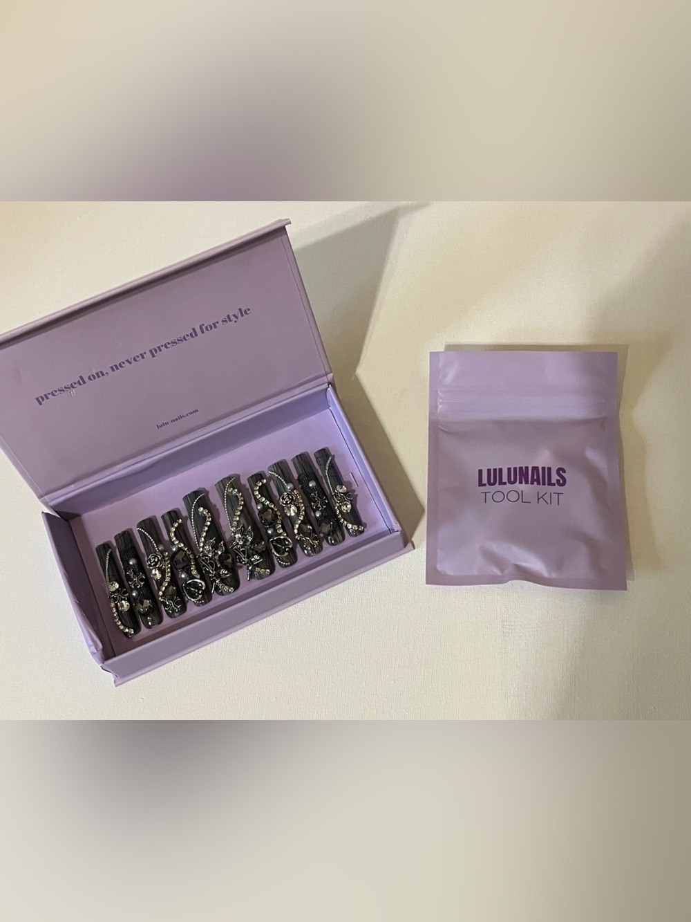 Black Rhinestone Press-On Nails Set